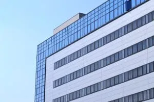 ejemplo de toma de decisiones en una empresa