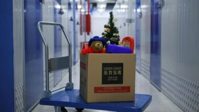 entrada y salida de mercancías en el almacén