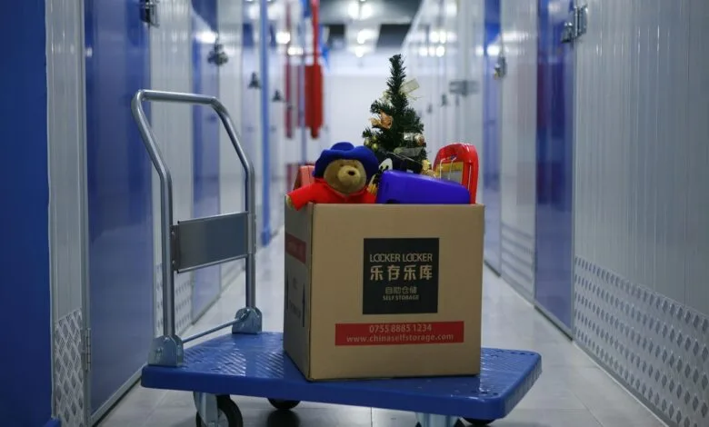 entrada y salida de mercancías en el almacén